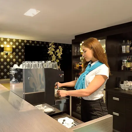 La Prima Fashion Hotel Budapest-2