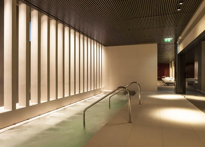 Hotel Jacuzzi Privatif Kozmo Suites & Spa - Small Luxury s Of The World